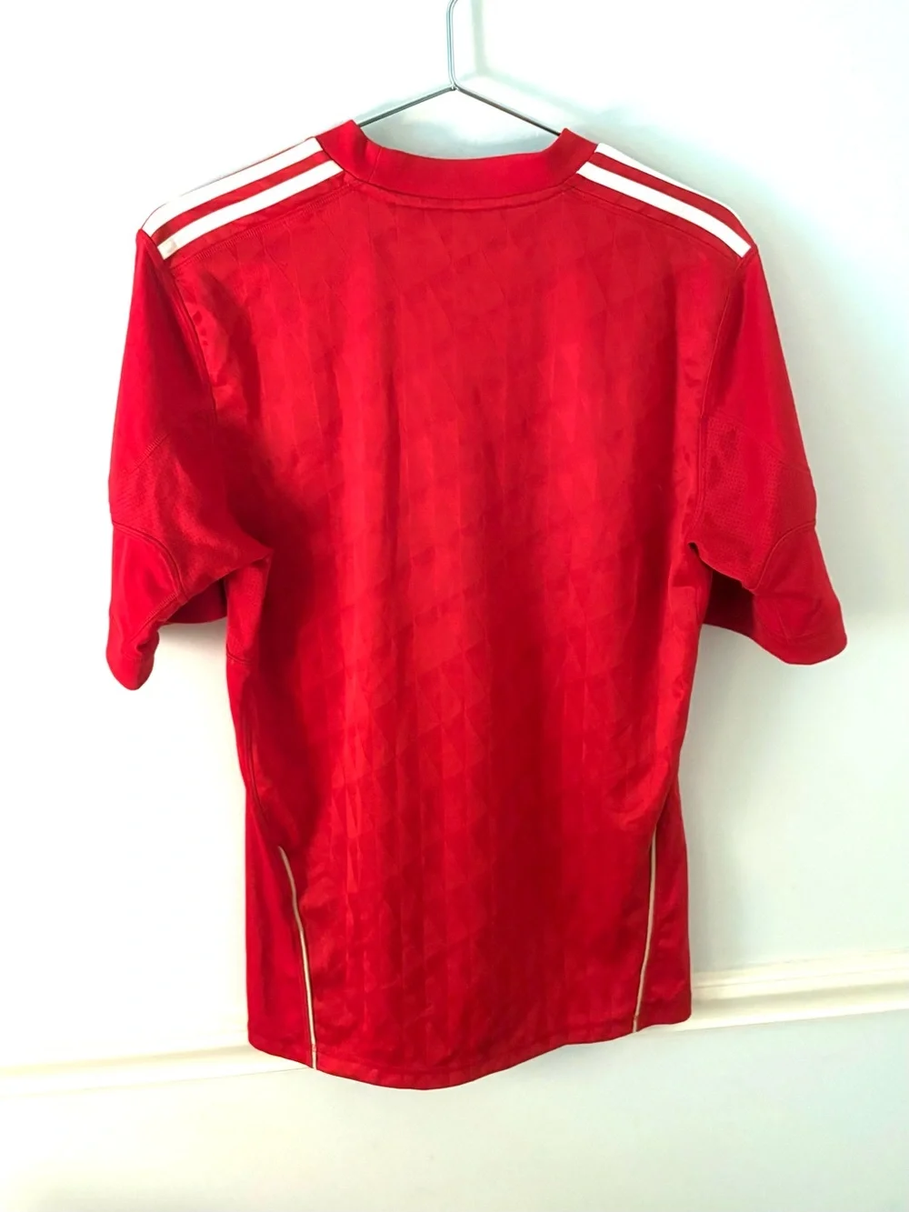ADIDAS 2010-12 Liverpool Soccer Shirt, red